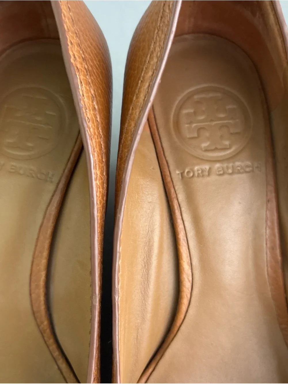 Tory Burch Tan Leather Peep-Toe Wedge Heels with Gold Logo Sz 6.5